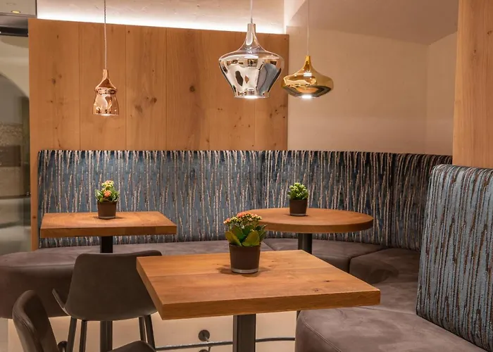 ホテル ペンション ゾンライテン