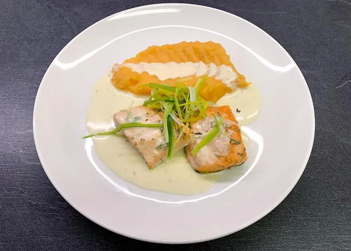 ホテル ペンション ゾンライテン