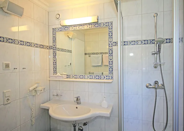 ペンション ゾンライテン 3* トゥクス