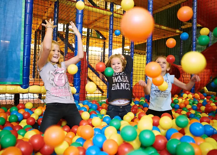 ペンション ゾンライテン ホテル トゥクス