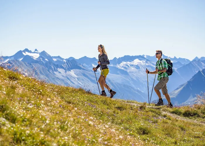 ペンション ゾンライテン 3* トゥクス