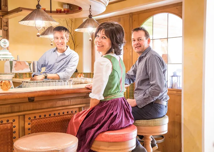 ペンション ゾンライテン ホテル トゥクス