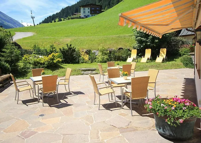 ペンション ゾンライテン ホテル 3*