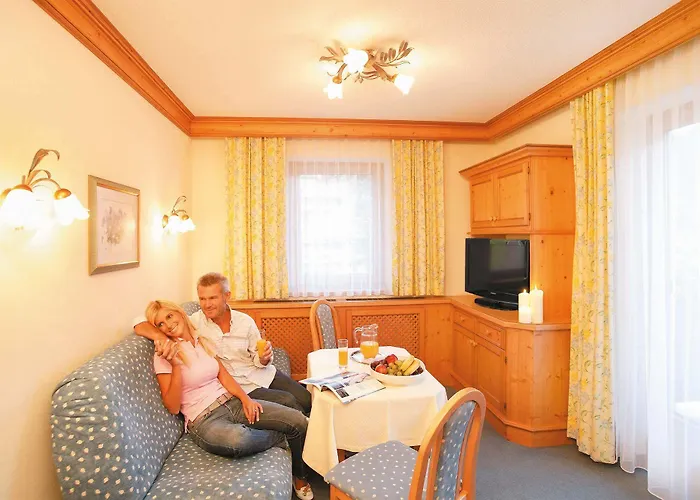 ペンション ゾンライテン 3* トゥクス